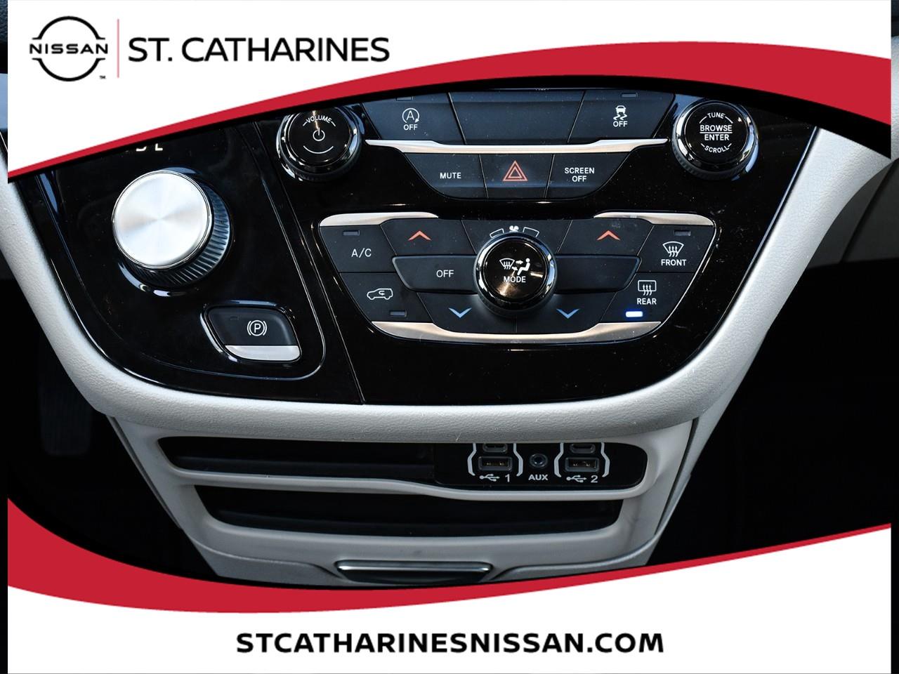 2022 Chrysler Grand Caravan SXT Photo