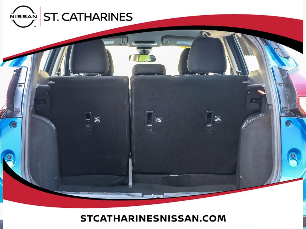 2023 Nissan Kicks SV Photo