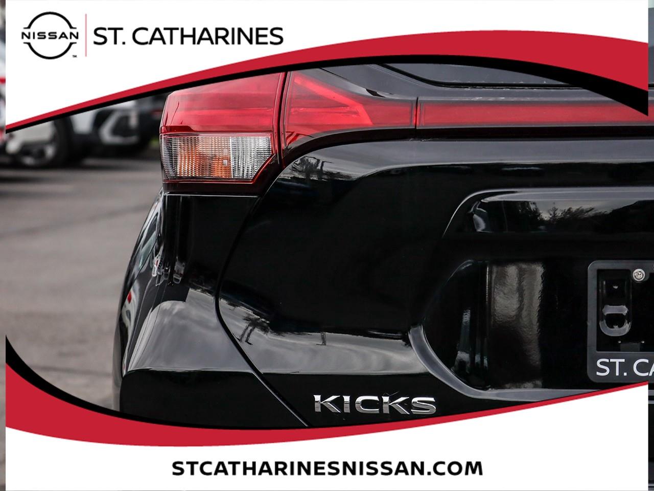 2023 Nissan Kicks SV Photo