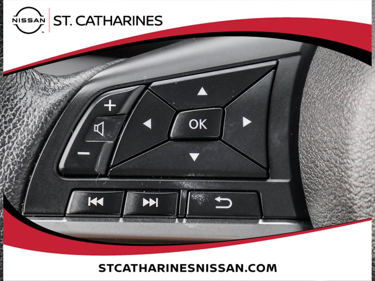 2023 Nissan Kicks SV Photo