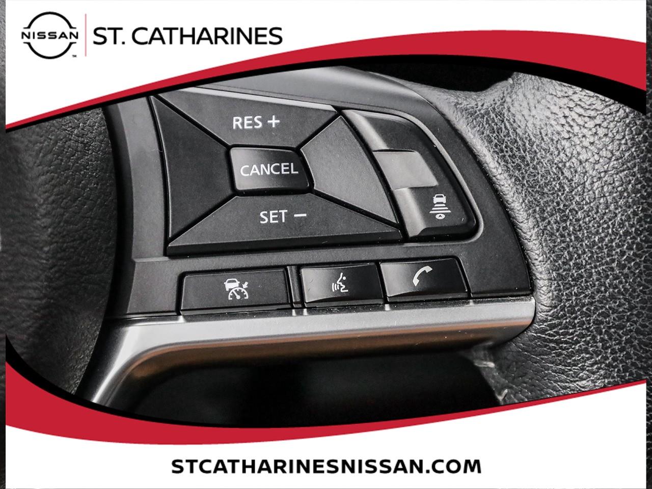 2023 Nissan Kicks SV Photo