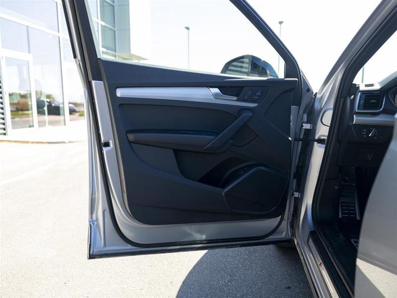 2023 Audi Q5 Progressiv Silver Photo