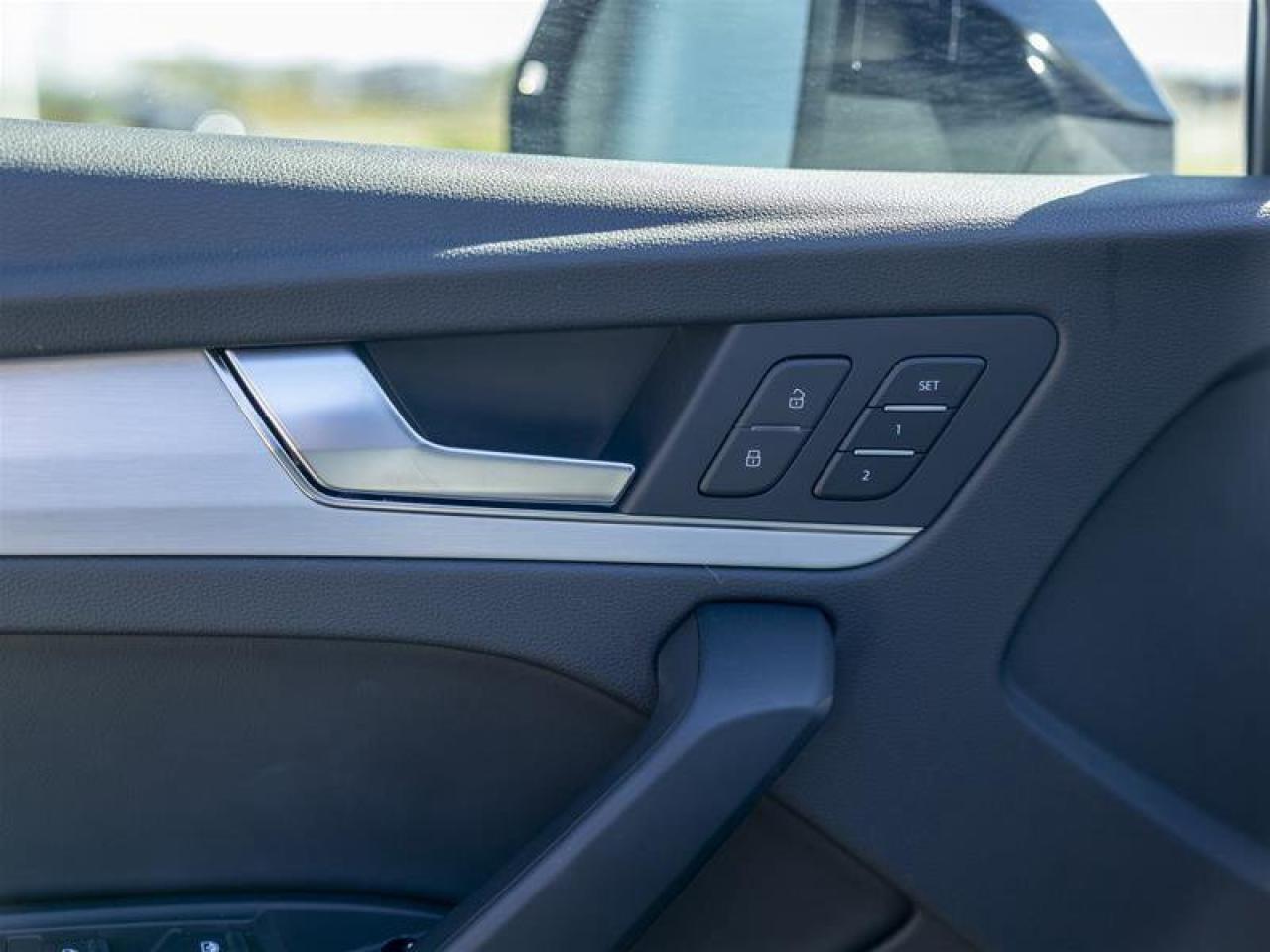 2023 Audi Q5 Progressiv Silver Photo