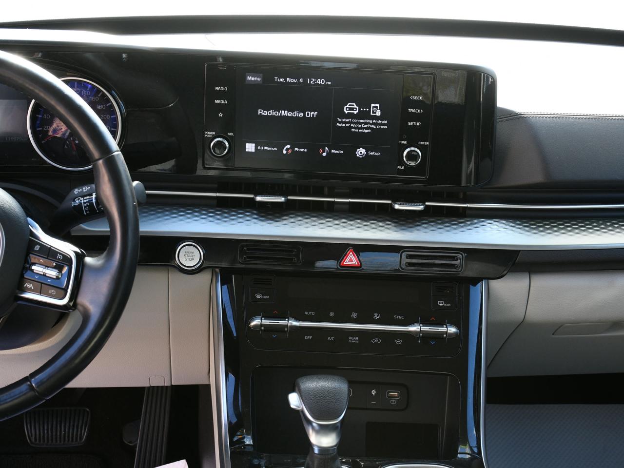 2024 Kia Carnival LX+ CPO   3rd Row Seating   Backup Camera   Blueto Photo