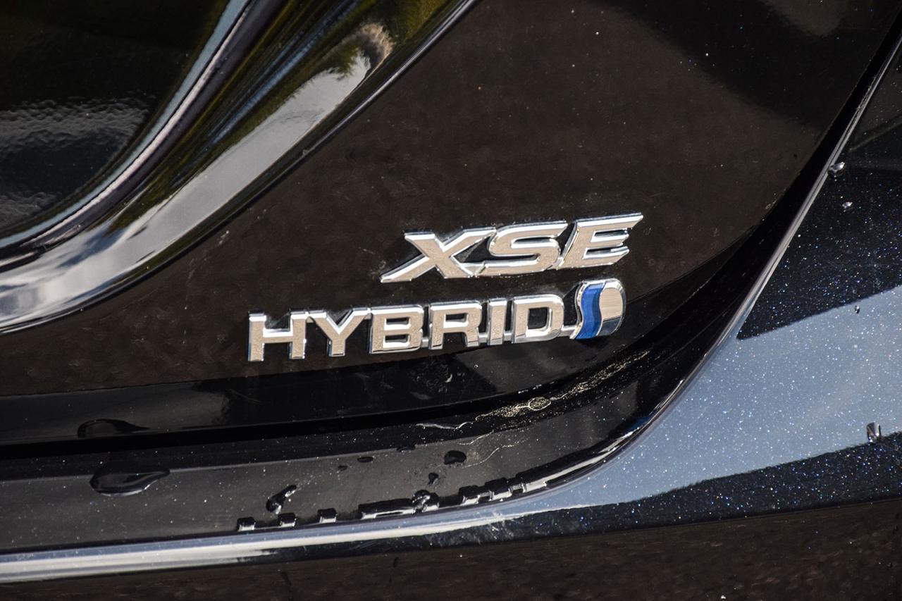 2022 Toyota Camry HYBRID XSE / NO ACCIDENT /SUNROOF /LEATHER / CARPLAY/BSM Photo