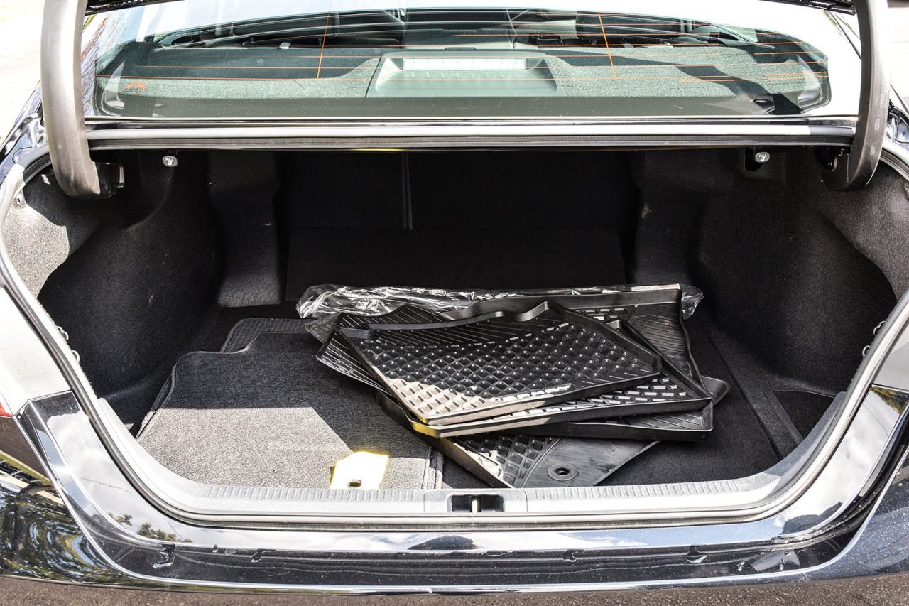 2022 Toyota Camry HYBRID XSE / NO ACCIDENT /SUNROOF /LEATHER / CARPLAY/BSM Photo