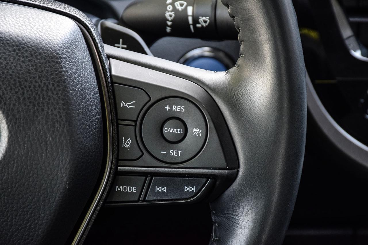 2022 Toyota Camry HYBRID XSE / NO ACCIDENT /SUNROOF /LEATHER / CARPLAY/BSM Photo