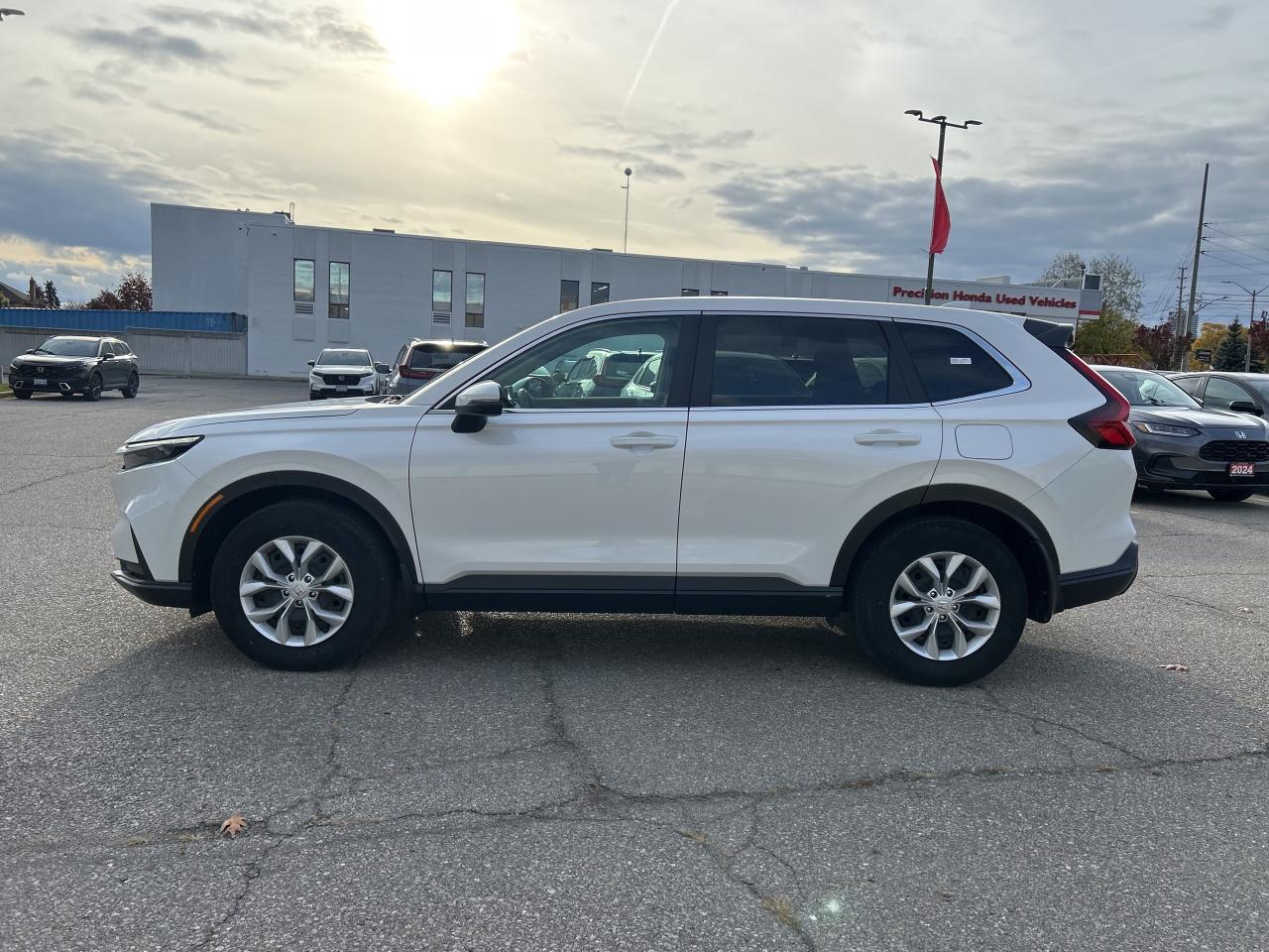 2025 Honda CR-V LX AWD  Heated Seats  Rear Camera Bluetooth Photo