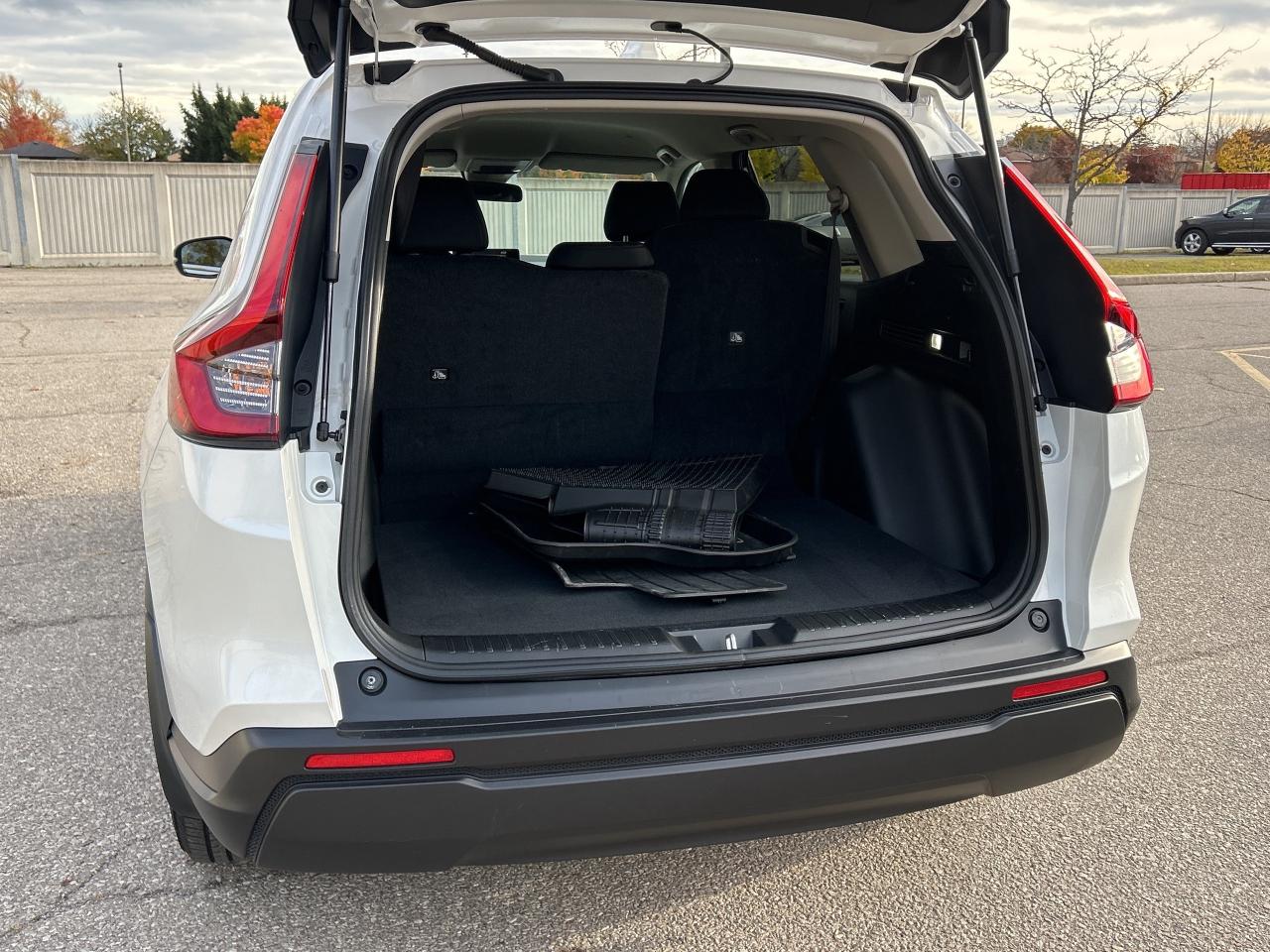 2025 Honda CR-V LX AWD  Heated Seats  Rear Camera Bluetooth Photo