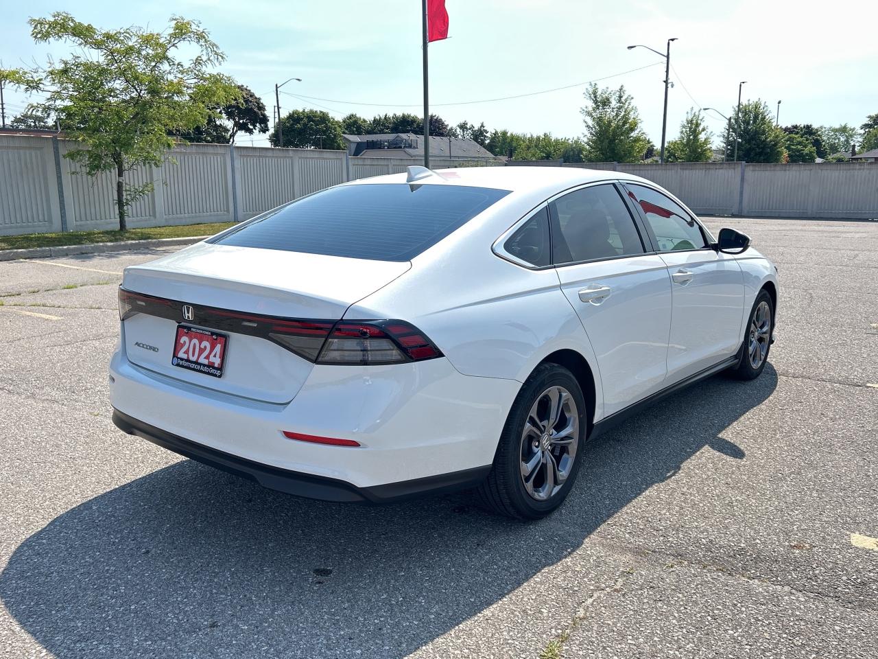 2024 Honda Accord Sedan EX  Sunroof  Carplay  Rear Camera  Honda Sensing Photo