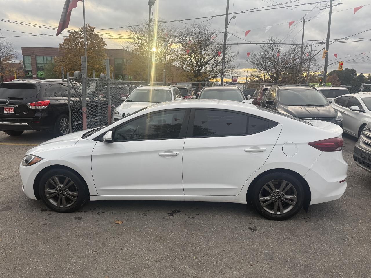2017 Hyundai Elantra *** 3 YEAR WARRANTY INCLUDED *** Photo