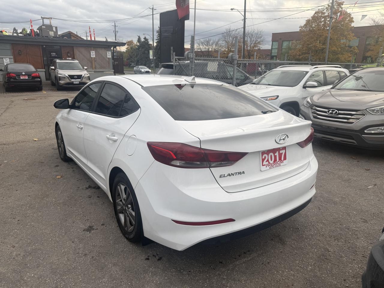 2017 Hyundai Elantra *** 3 YEAR WARRANTY INCLUDED *** Photo