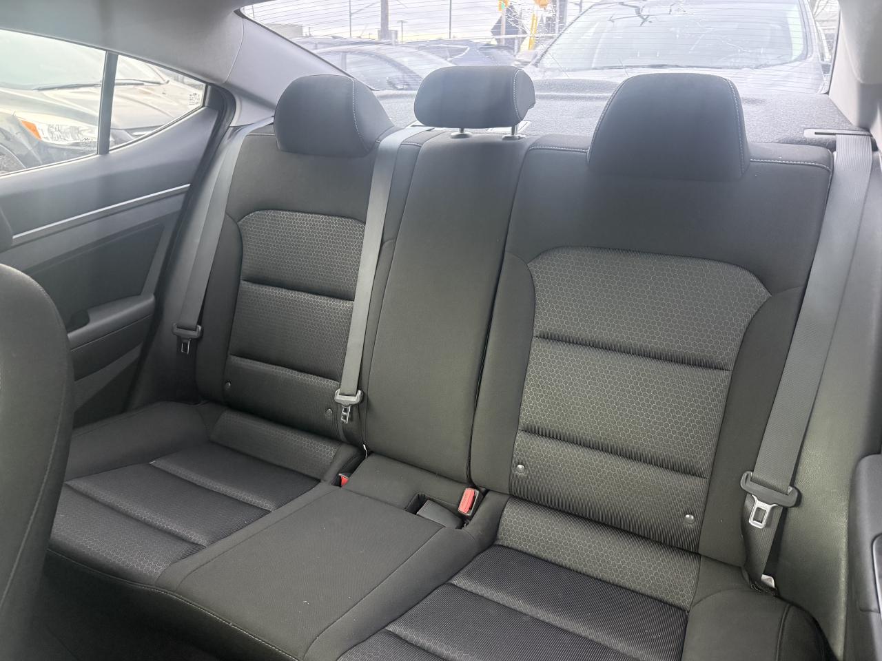 2017 Hyundai Elantra *** 3 YEAR WARRANTY INCLUDED *** Photo