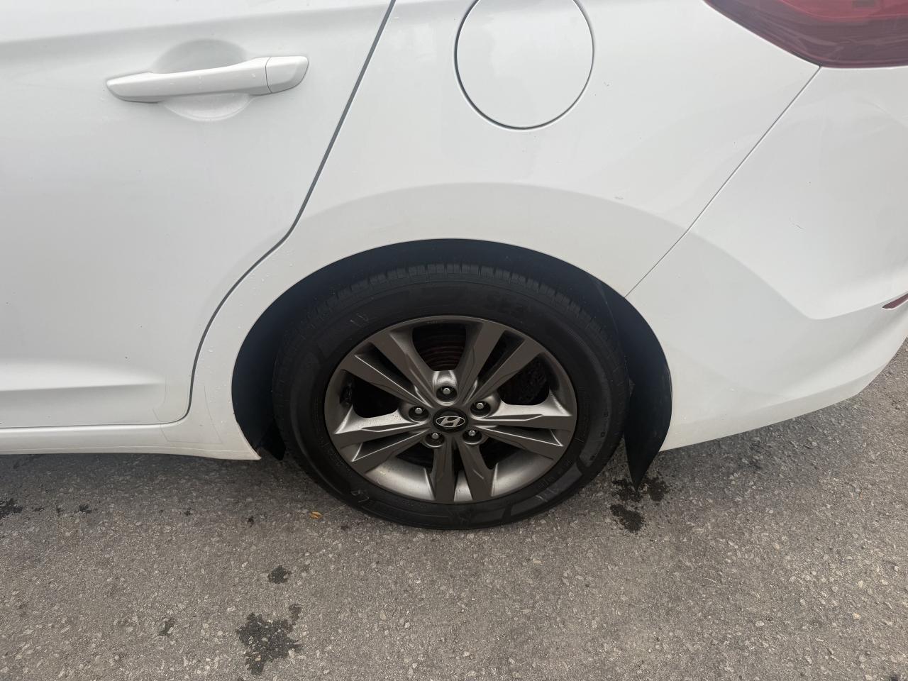 2017 Hyundai Elantra *** 3 YEAR WARRANTY INCLUDED *** Photo