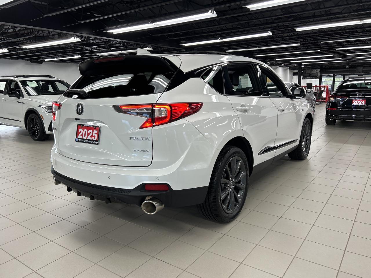 2025 Acura RDX A-Spec Navigation  Panoramic Sunroof  Leather Photo4