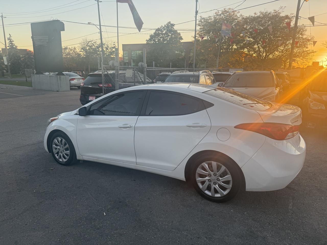 2013 Hyundai Elantra *** 3 YEAR WARRANTY INCLUDED *** Photo