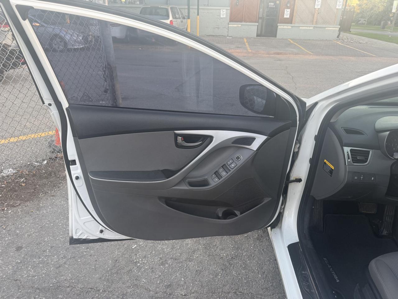 2013 Hyundai Elantra *** 3 YEAR WARRANTY INCLUDED *** Photo