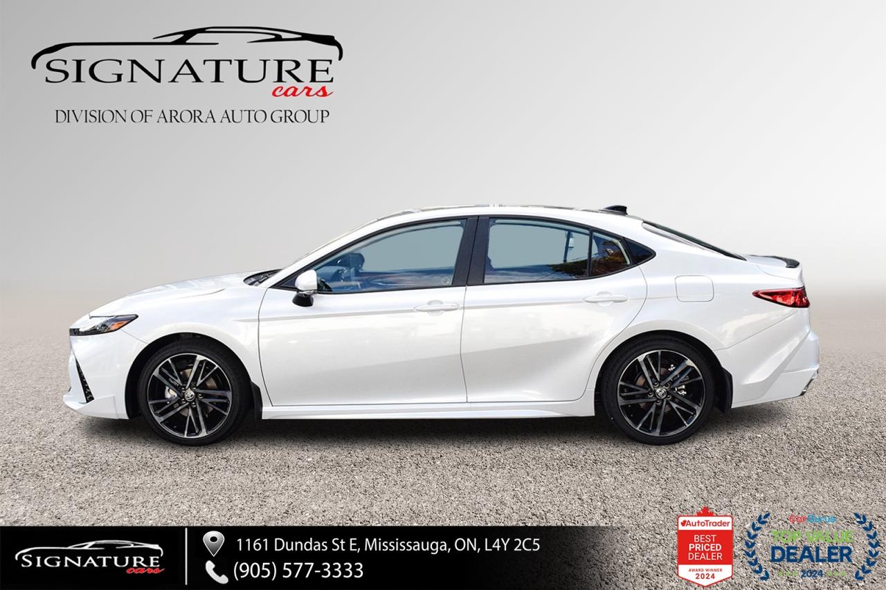 2025 Toyota Camry HYBRID XSE AWD / CLEAN CARFAX / RED INTERIOR / MOONROOF Photo