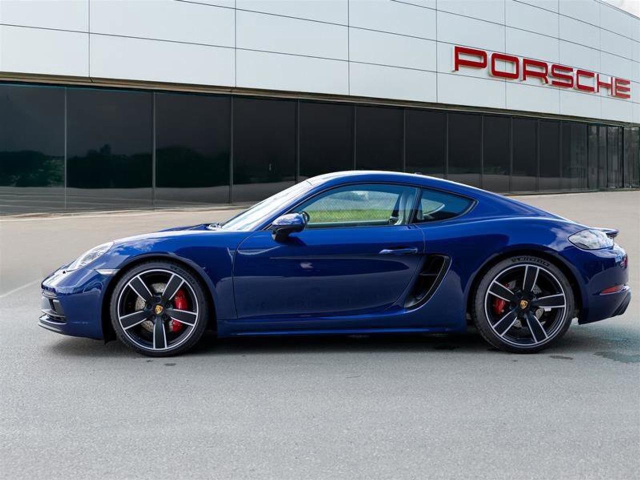 2025 Porsche 718 Cayman GTS 4.0 Blue Photo2