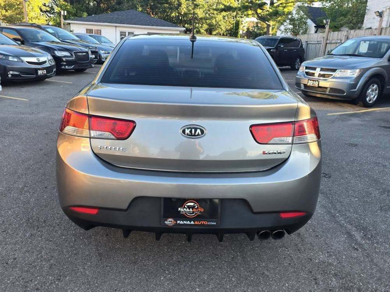 2010 Kia Forte Koup 2dr Cpe Auto SX Photo4