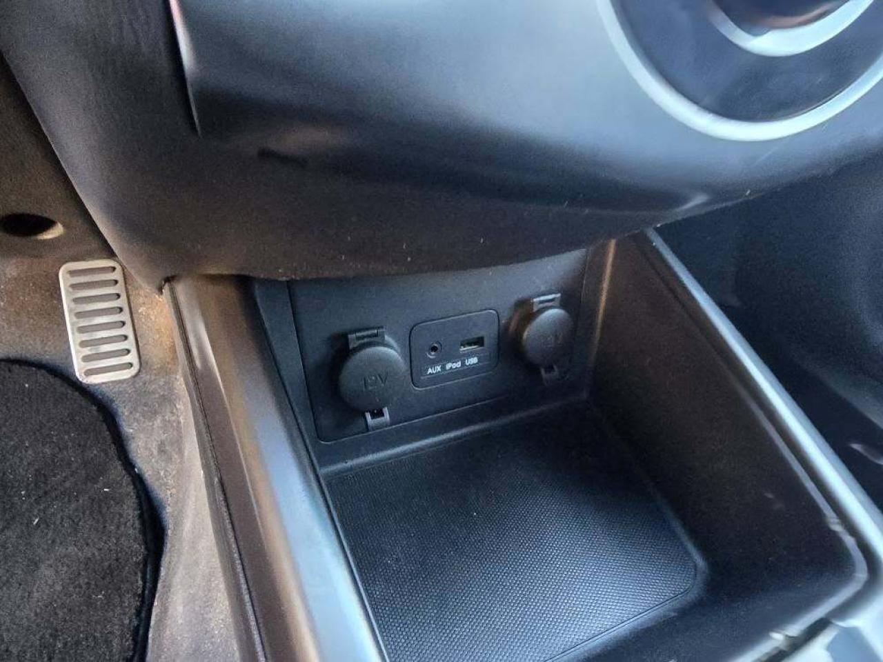 2010 Kia Forte Koup 2dr Cpe Auto SX Photo