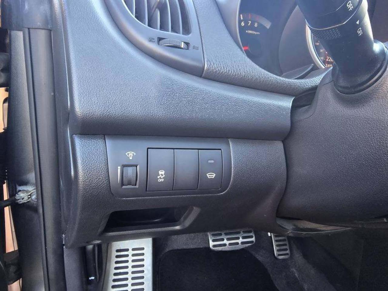 2010 Kia Forte Koup 2dr Cpe Auto SX Photo