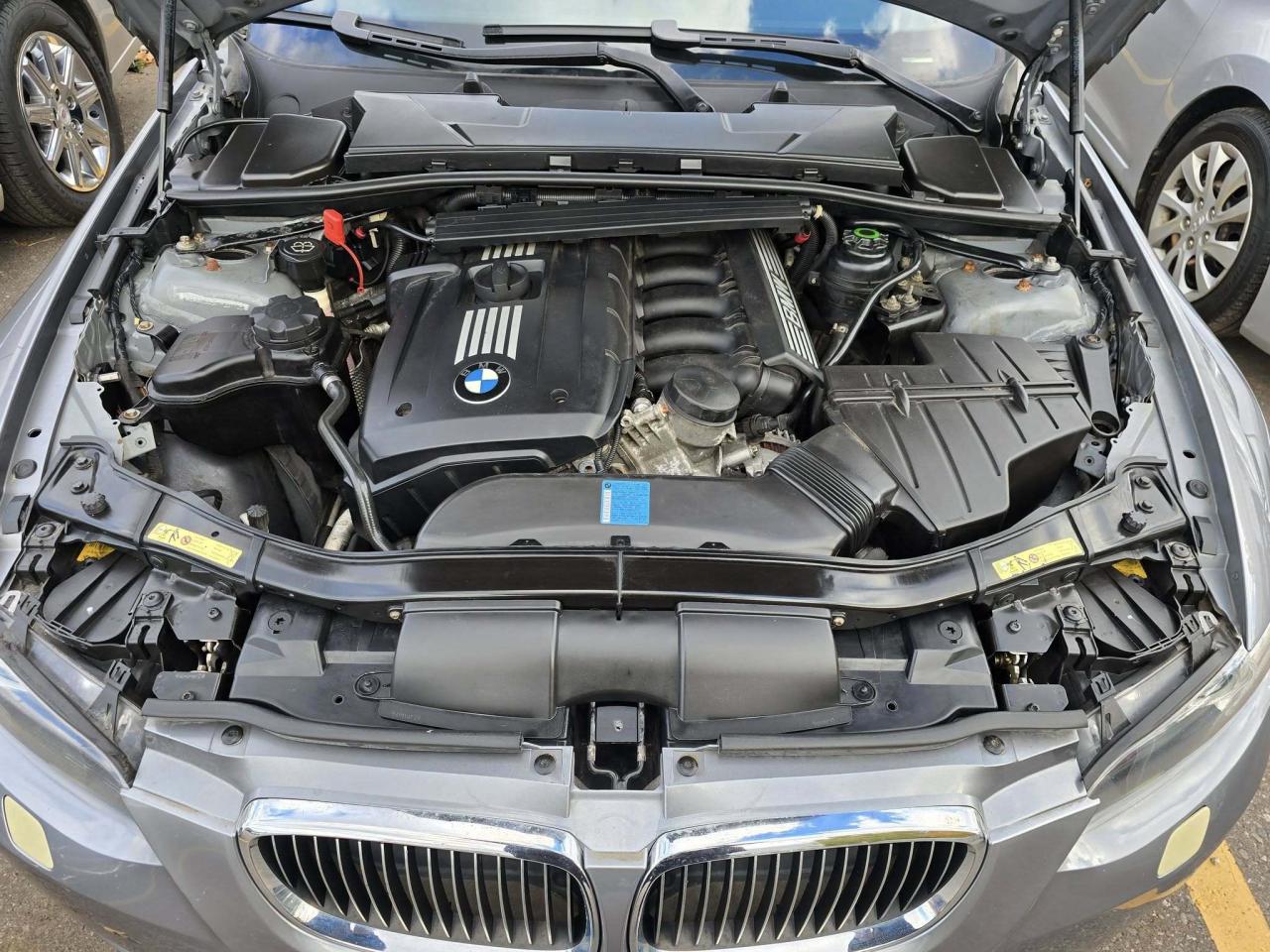 2007 BMW 3 Series 2dr Cpe 328xi AWD Photo