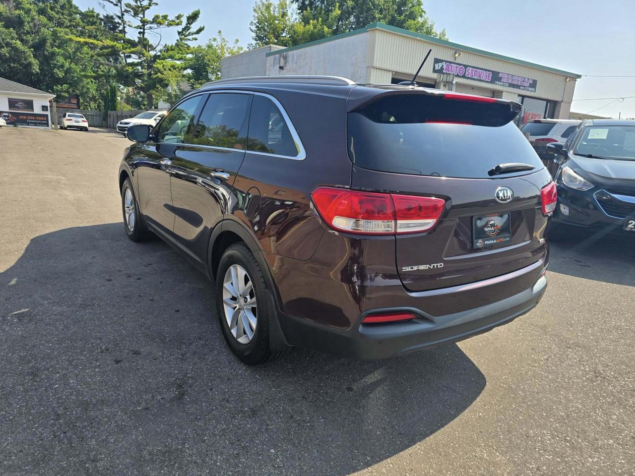2016 Kia Sorento FWD 4DR 2.4L LX Photo