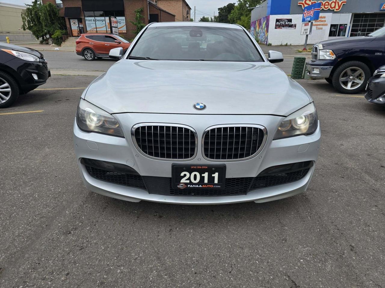 2011 BMW 7 Series 4dr Sdn 750i xDrive AWD Photo