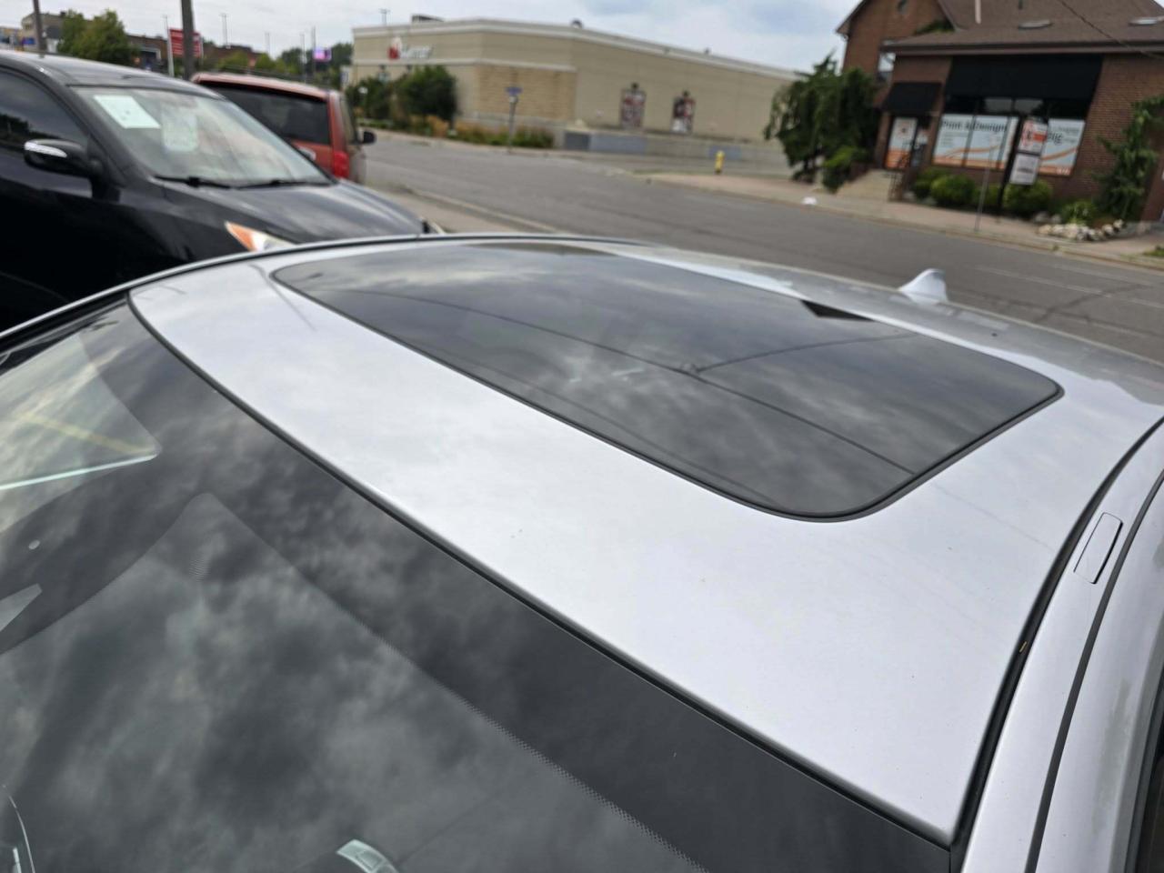 2011 BMW 7 Series 4dr Sdn 750i xDrive AWD Photo