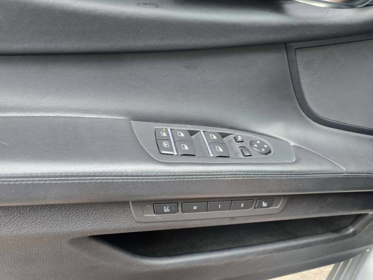 2011 BMW 7 Series 4dr Sdn 750i xDrive AWD Photo