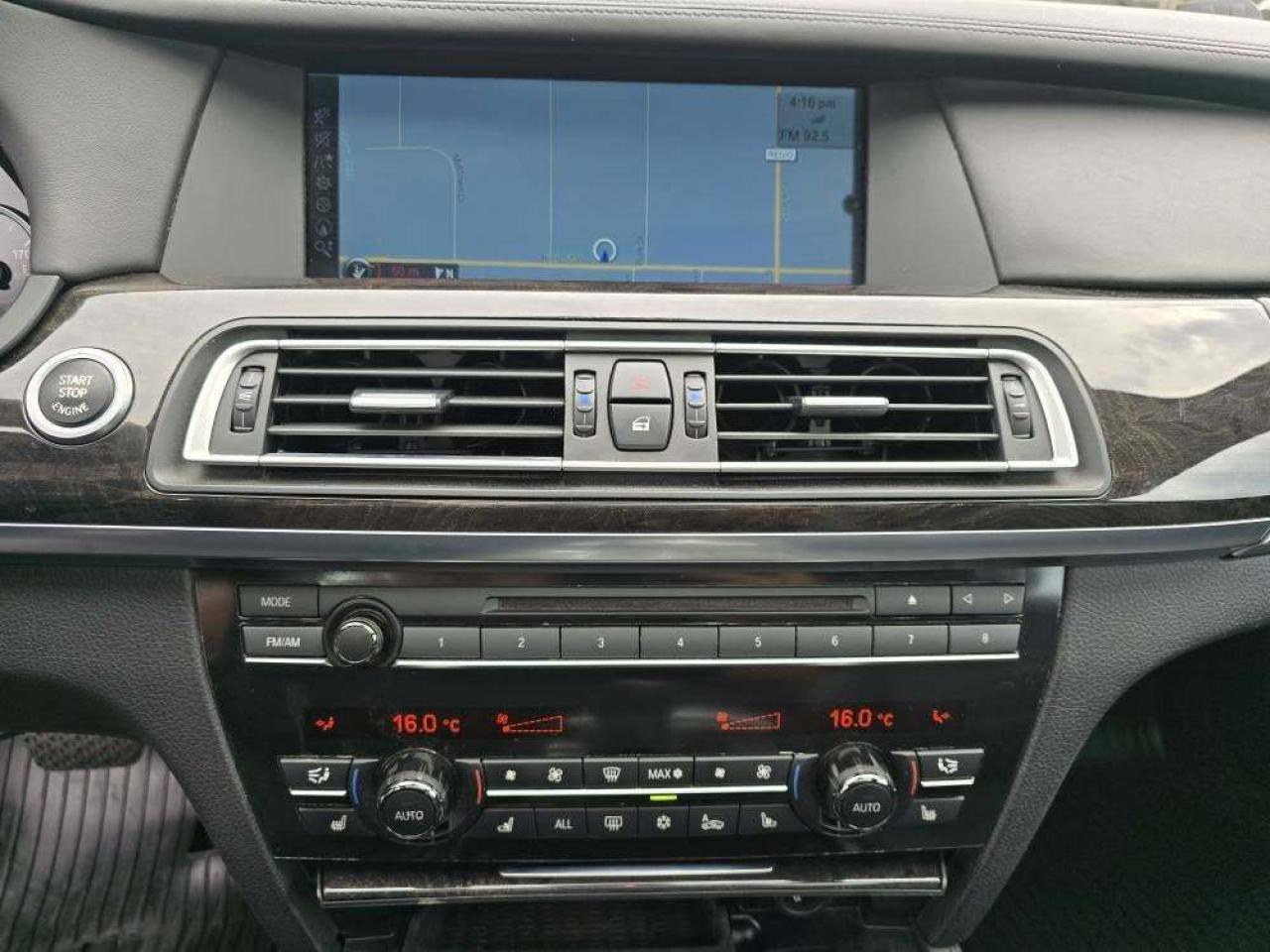 2011 BMW 7 Series 4dr Sdn 750i xDrive AWD Photo