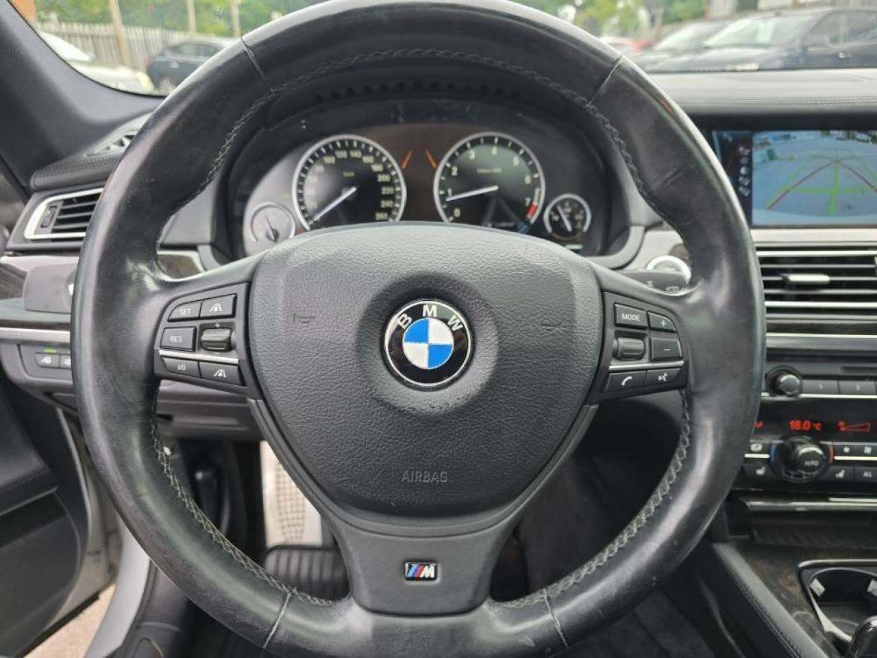 2011 BMW 7 Series 4dr Sdn 750i xDrive AWD Photo