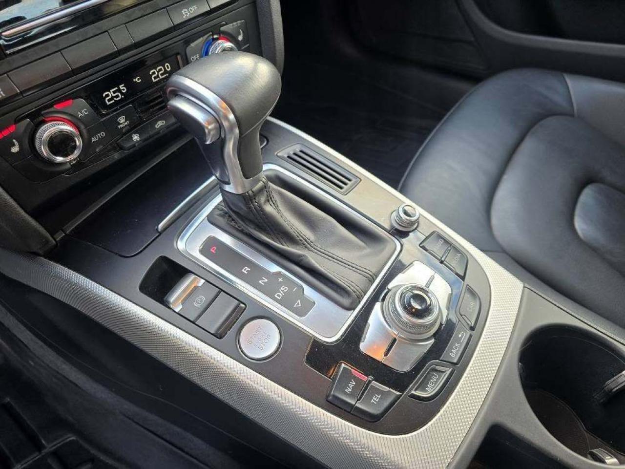 2015 Audi A4 4dr Sdn Auto Progressiv plus quattro Photo