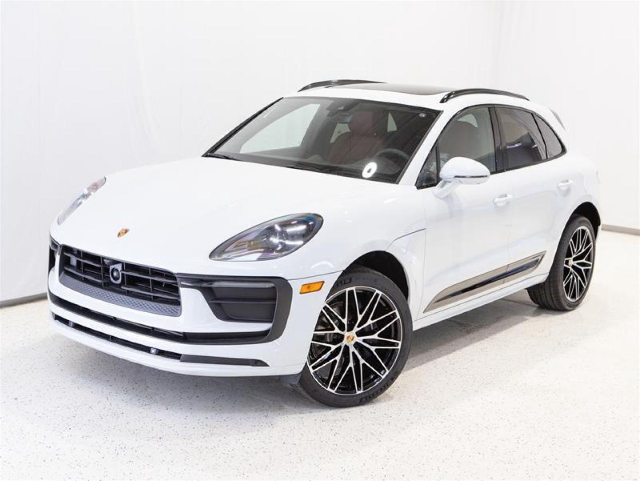 2025 Porsche Macan AWD Photo