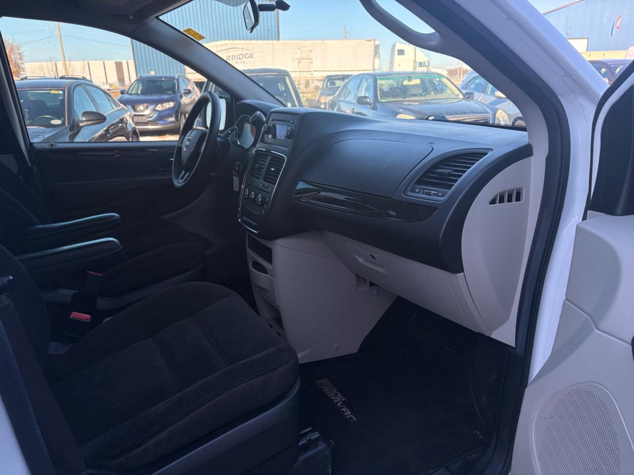 2017 Dodge Grand Caravan 4dr Wgn SXT Photo