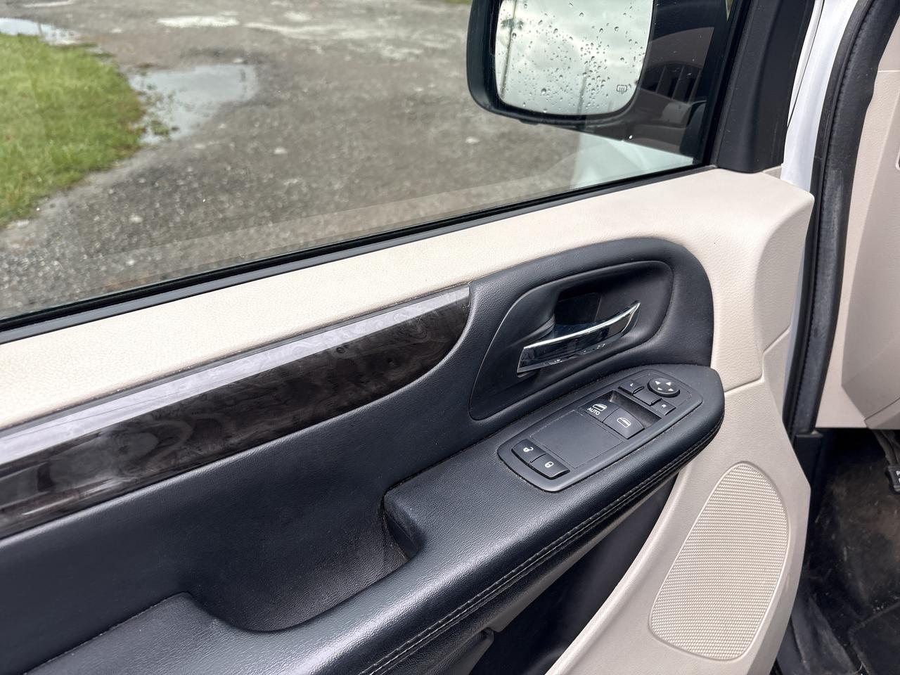 2017 Dodge Grand Caravan 4dr Wgn SXT Photo