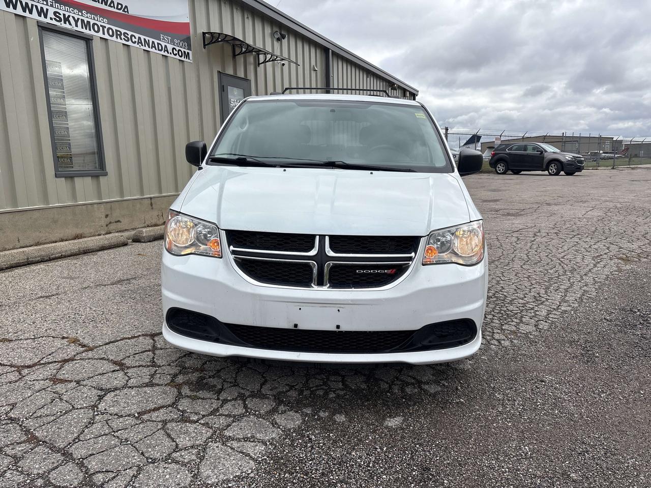 2017 Dodge Grand Caravan 4dr Wgn SXT Photo5