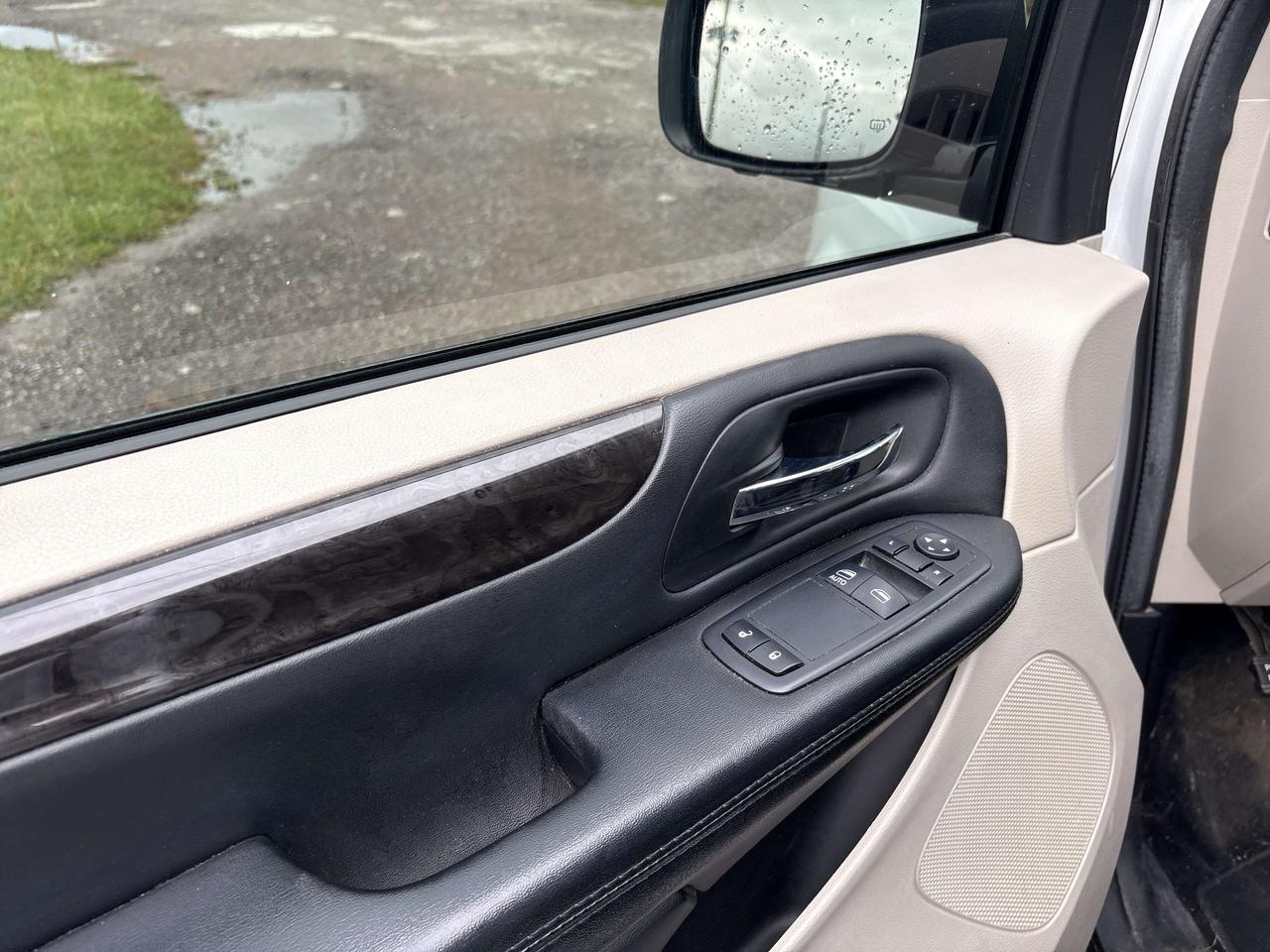 2017 Dodge Grand Caravan 4dr Wgn SXT Photo
