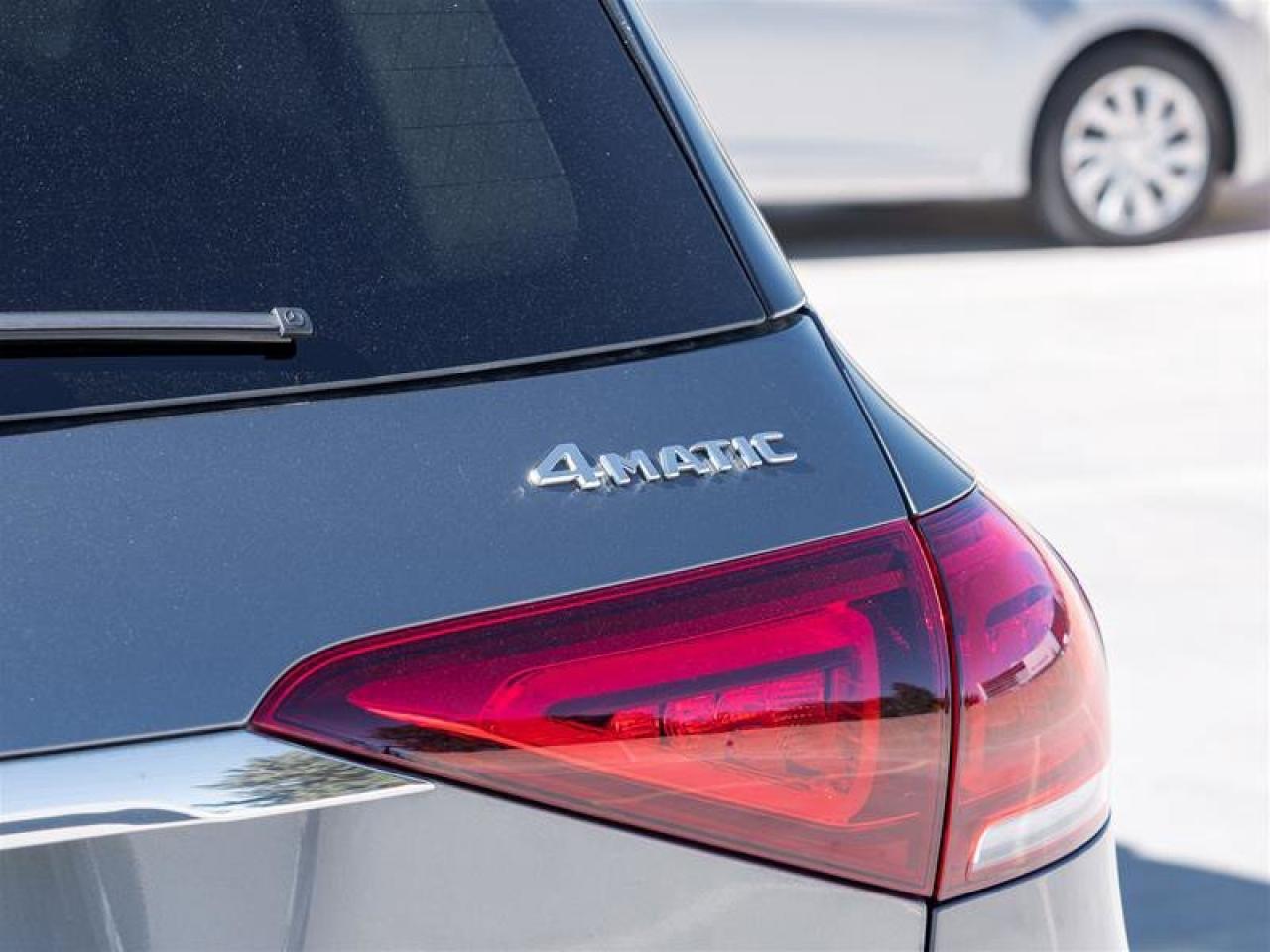 2022 Mercedes-Benz GLE GLE 450 4Matic 2 Sets of Tires Technology Pkg Prem Photo