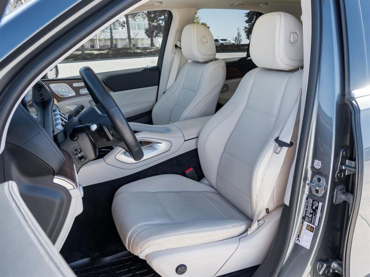 2022 Mercedes-Benz GLE GLE 450 4Matic 2 Sets of Tires Technology Pkg Prem Photo