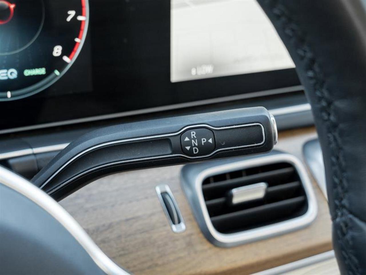 2022 Mercedes-Benz GLE GLE 450 4Matic 2 Sets of Tires Technology Pkg Prem Photo