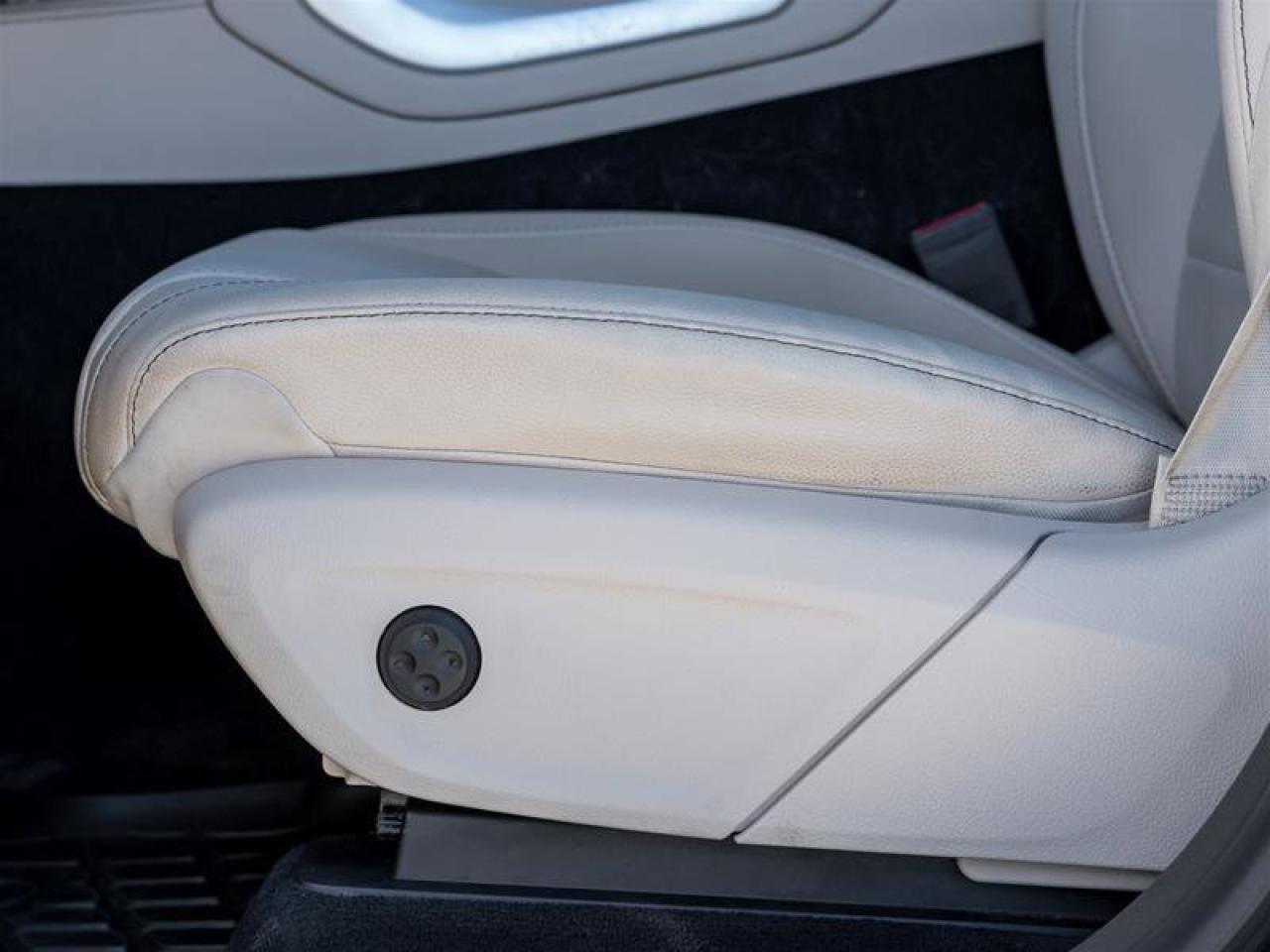 2022 Mercedes-Benz GLE GLE 450 4Matic 2 Sets of Tires Technology Pkg Prem Photo