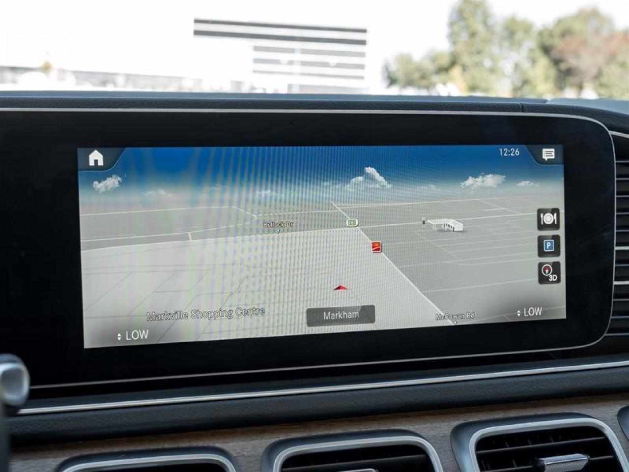 2022 Mercedes-Benz GLE GLE 450 4Matic 2 Sets of Tires Technology Pkg Prem Photo