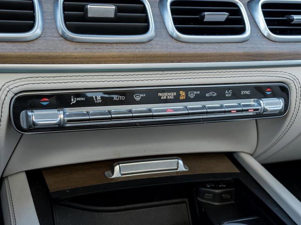 2022 Mercedes-Benz GLE GLE 450 4Matic 2 Sets of Tires Technology Pkg Prem Photo