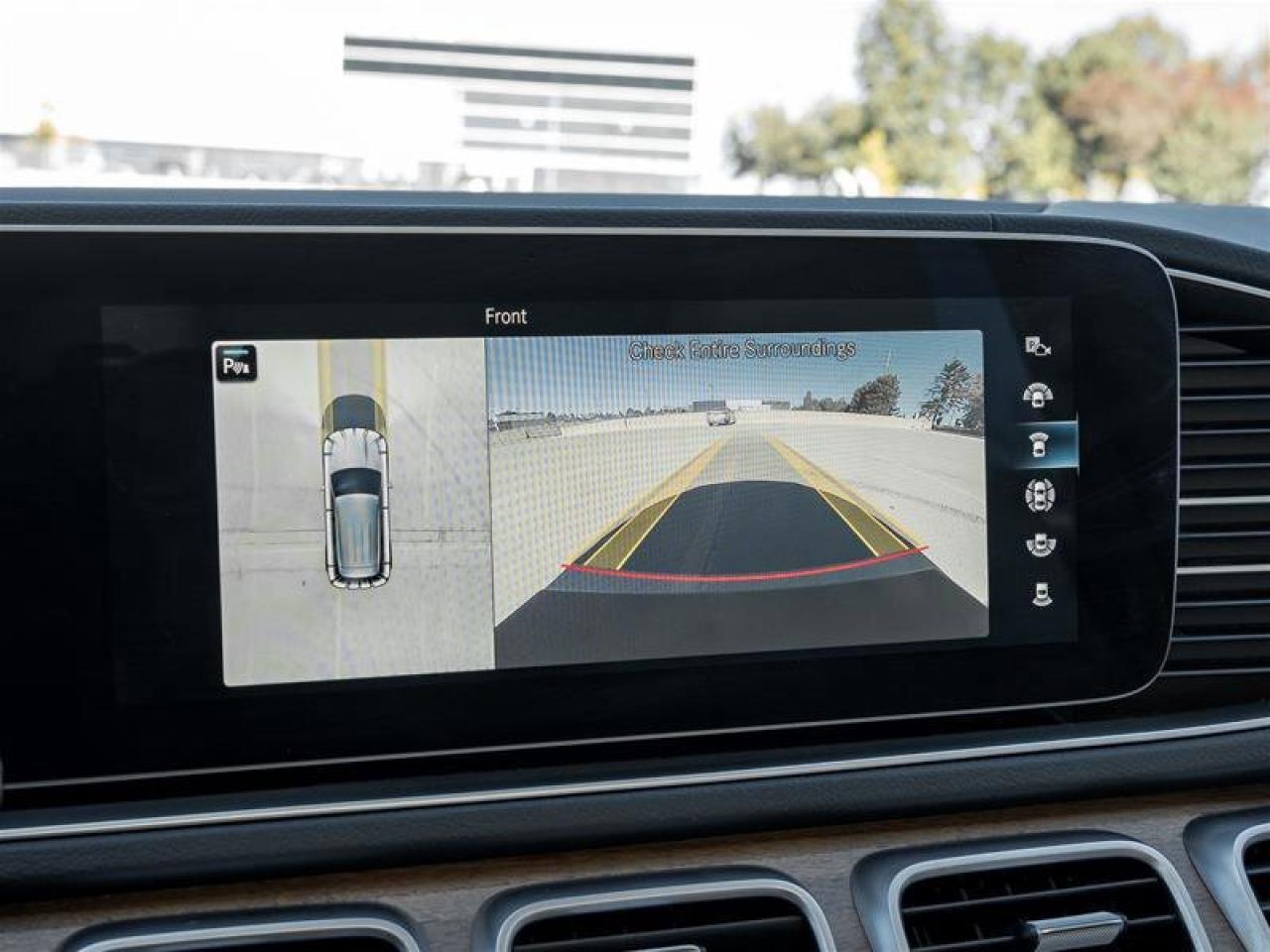 2022 Mercedes-Benz GLE GLE 450 4Matic 2 Sets of Tires Technology Pkg Prem Photo