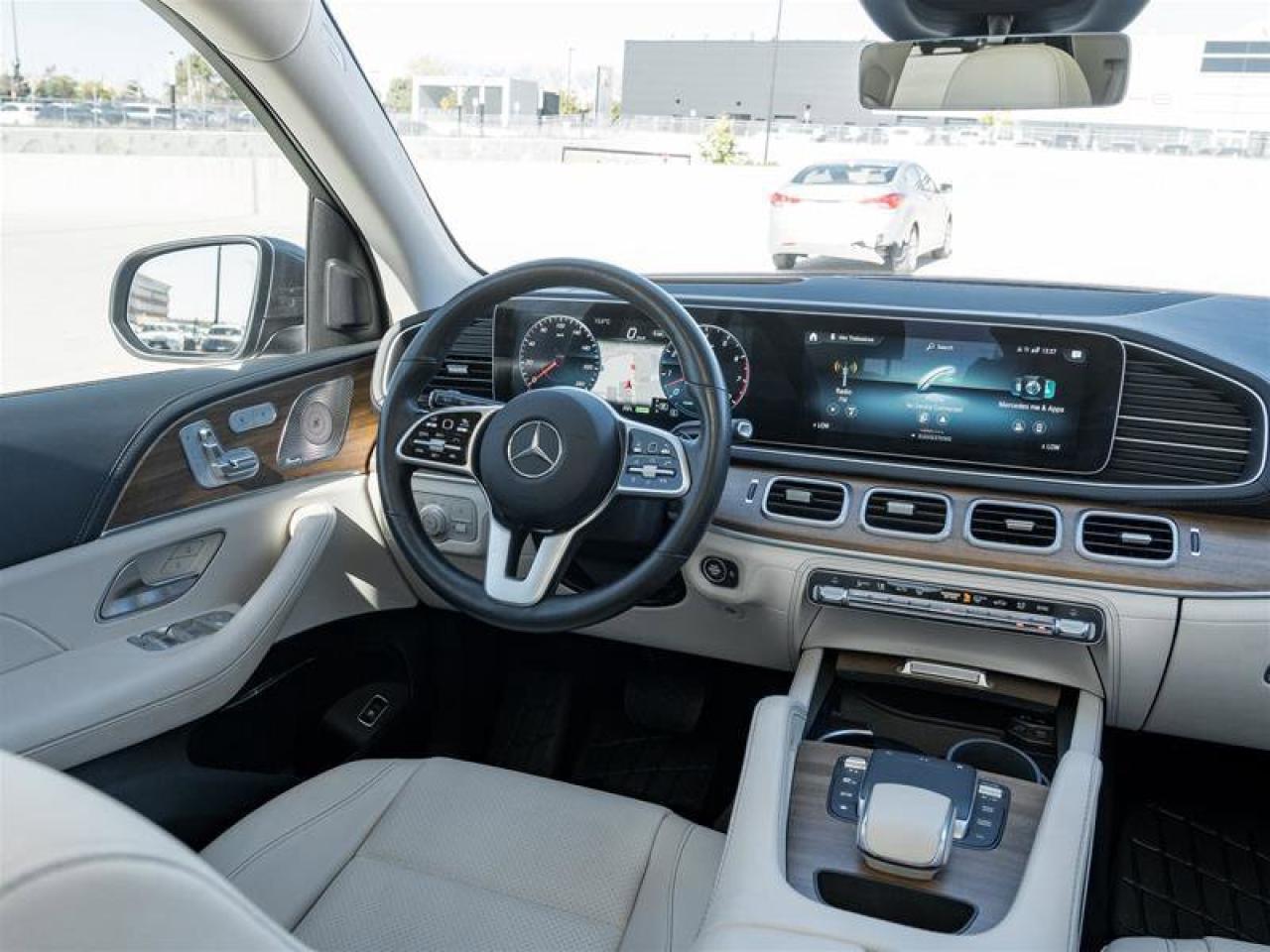 2022 Mercedes-Benz GLE GLE 450 4Matic 2 Sets of Tires Technology Pkg Prem Photo