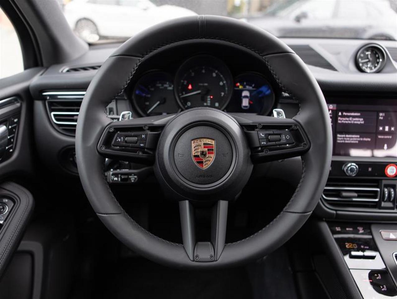 2025 Porsche Macan AWD Photo