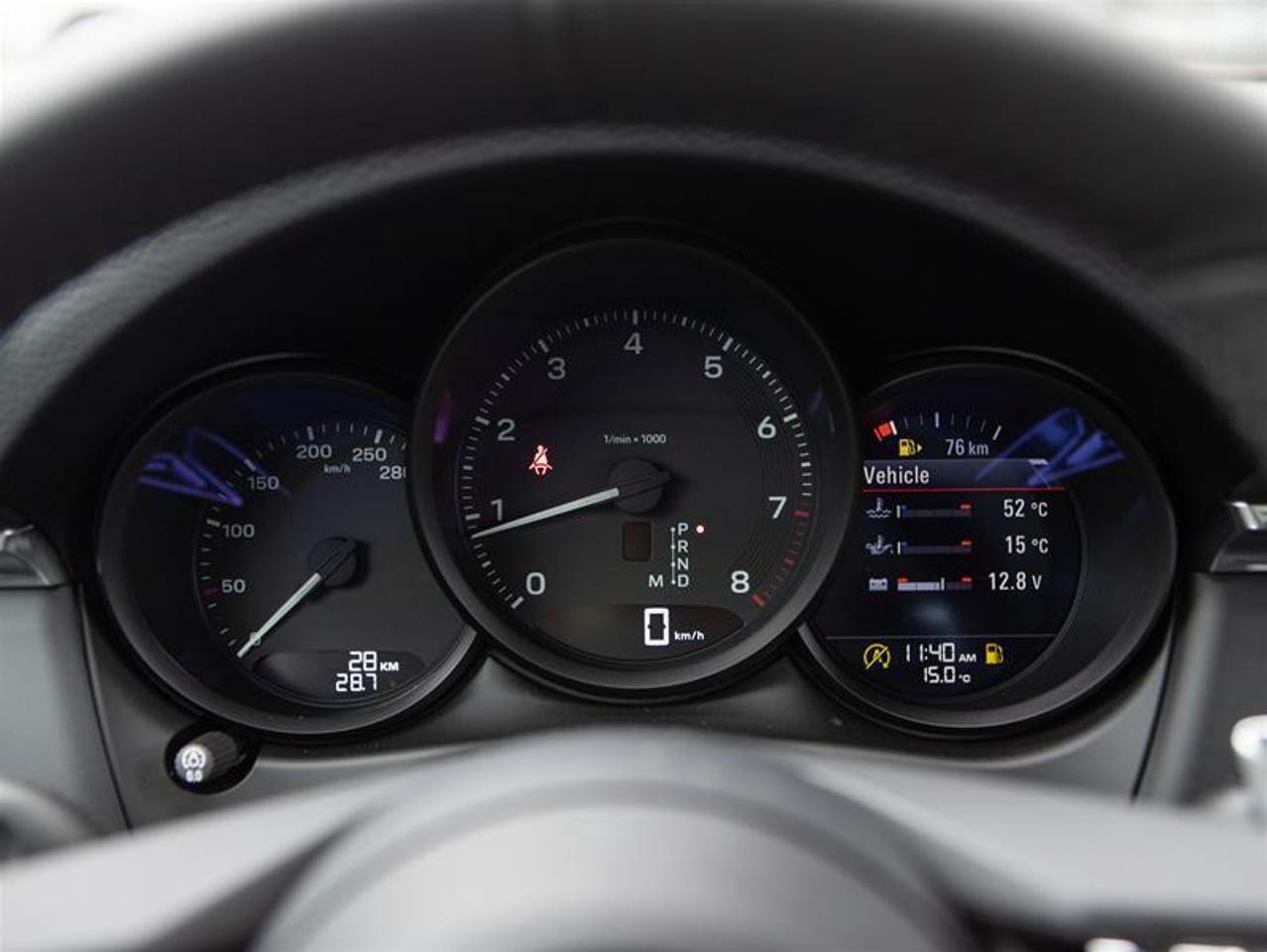 2025 Porsche Macan AWD Photo