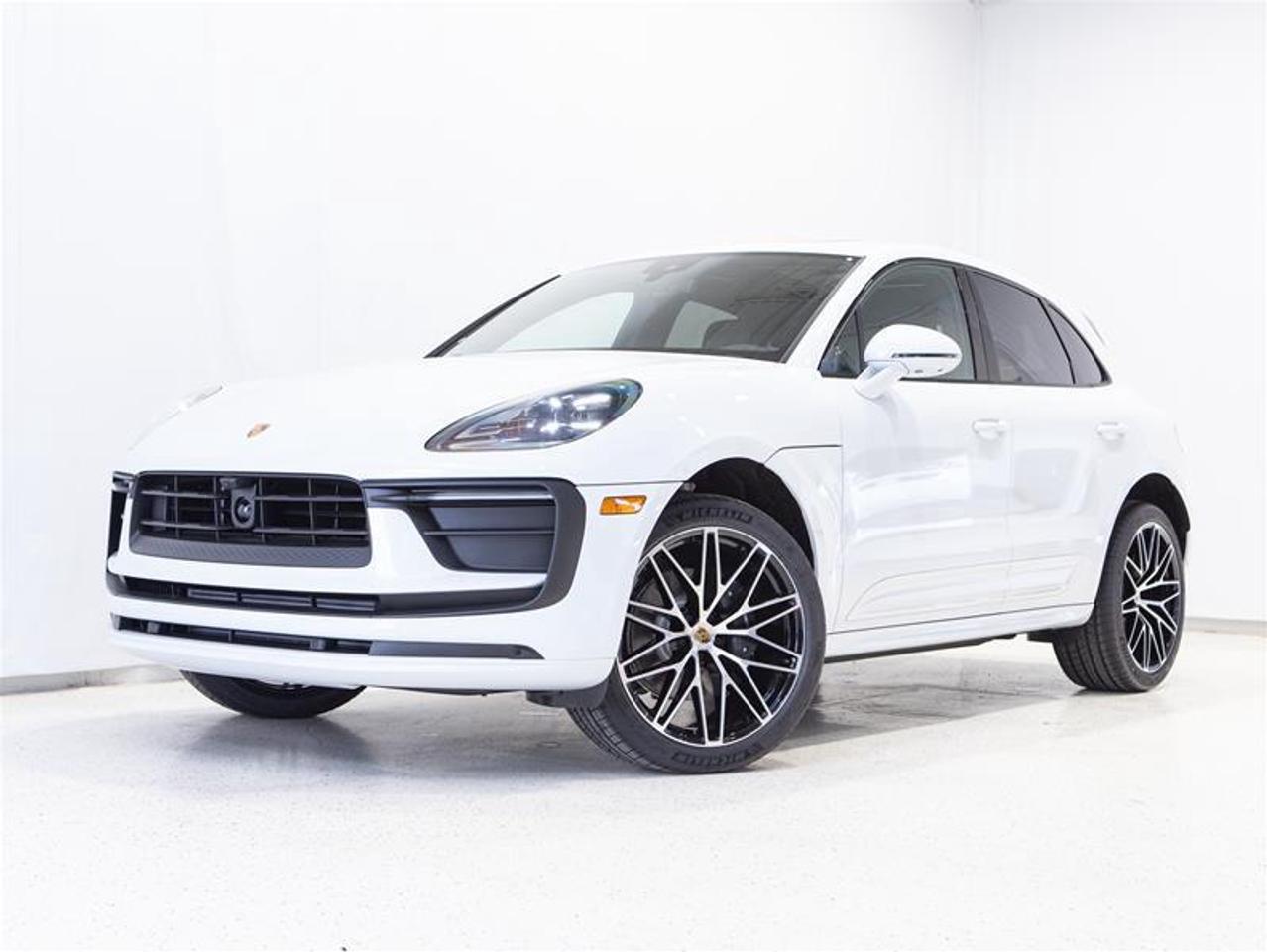2025 Porsche Macan AWD Photo0